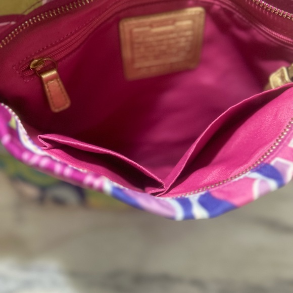 Coach Handbag - Picture 4 of 6